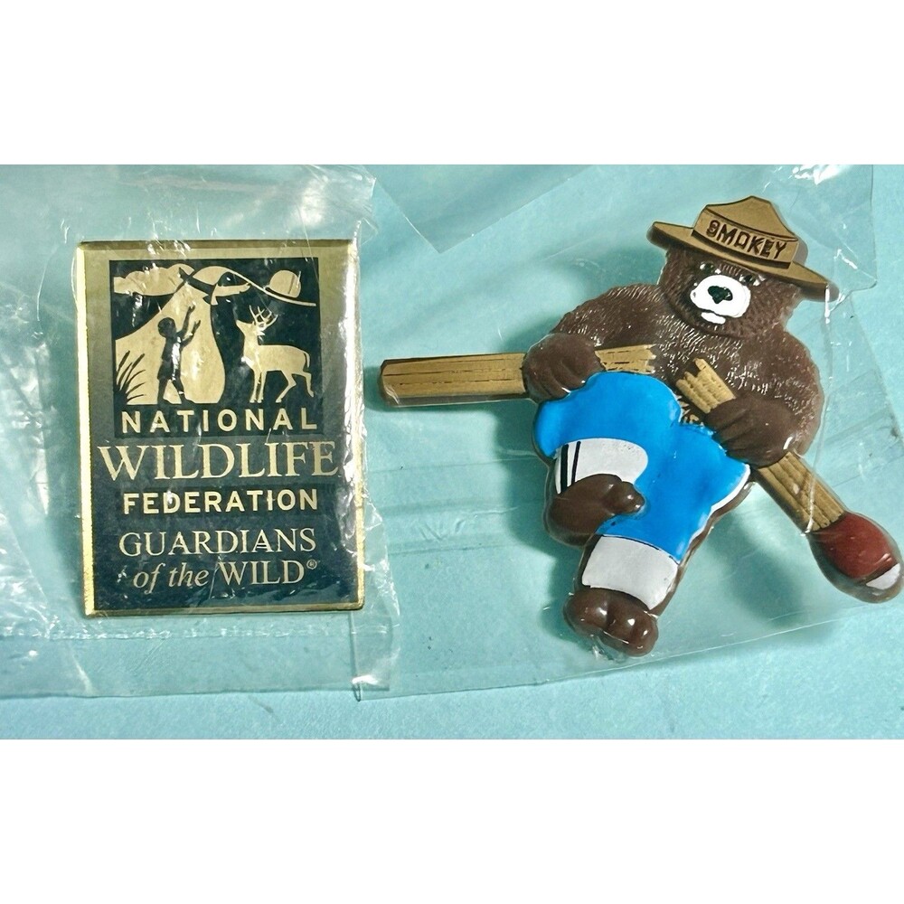 New National Wildlife Federation + SMOKEY The BEAR  2 Hat Pins Metal + Plastic